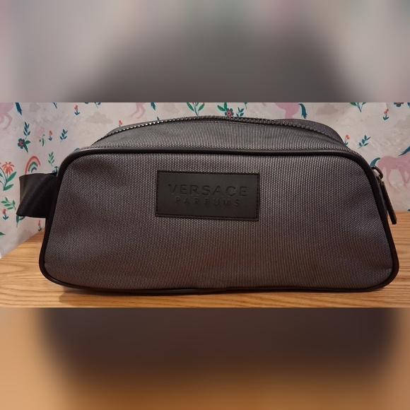 EUC Versace Parfums Black & Grey Nylon Travel Toiletry Makeup Cosmetic Pouch Bag - Picture 1 of 10
